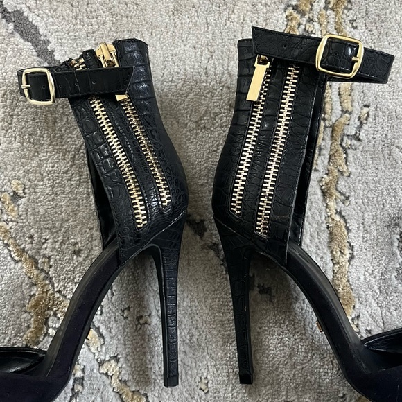 Bebe black suede pointed toe ankle strap pumps with gold hardware 🖤 - Picture 6 of 8